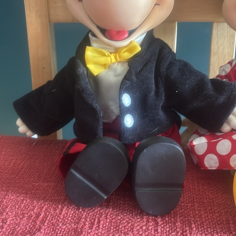 Vintage Mickey & Minnie Mouse Plastic Head, Soft Stuffed Body Plush Disney - Picture 5 of 5